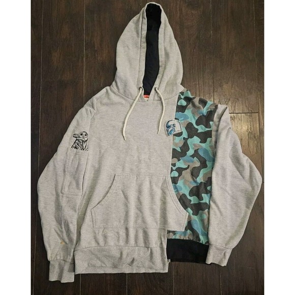 Disney Other - Disney Men's Hoodie Star Wars The Mandalorian Size Medium Gray Camo Pullover